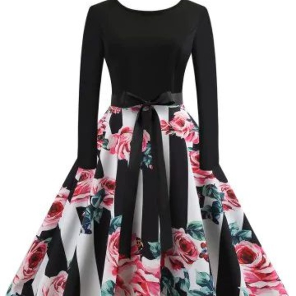 Dresses & Skirts - Vintage Floral Print Belted 1950s Dress